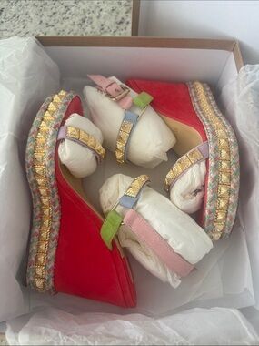 NIB Christian Louboutin Pyradiams 110 Suede Espadrille Wedges in Size 37
